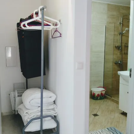 Apartament Red Fashion With Free Parking&pool