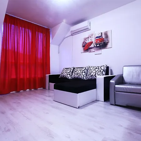 Red Fashion With Free Parking&pool *