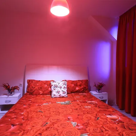 Apartament Red Fashion With Free Parking&pool *
