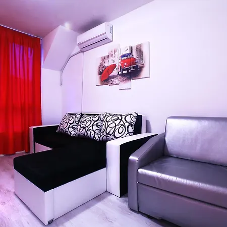 Apartament Red Fashion With Free Parking&pool Bałczik